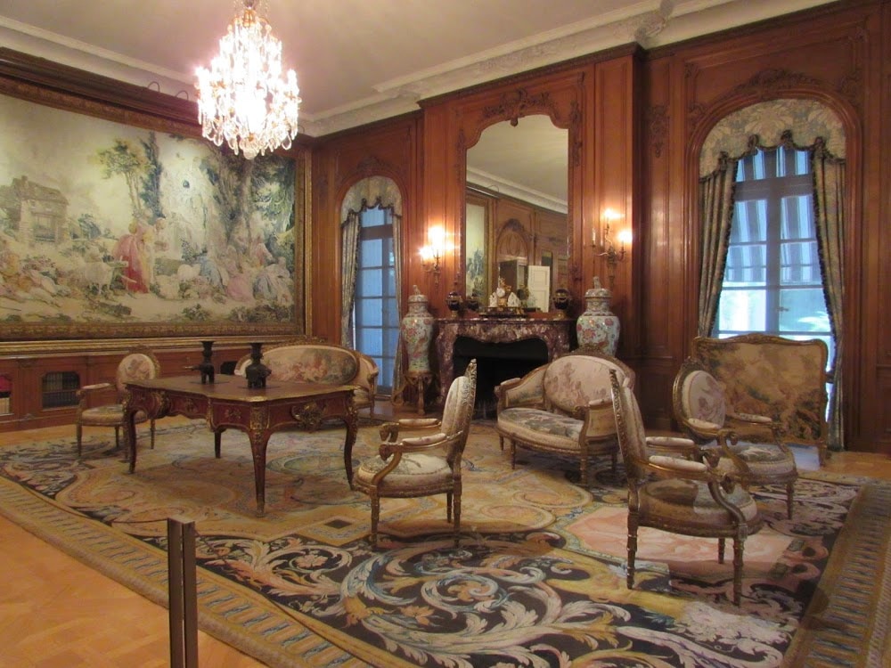 Antique Furniture - European Art Gallery
