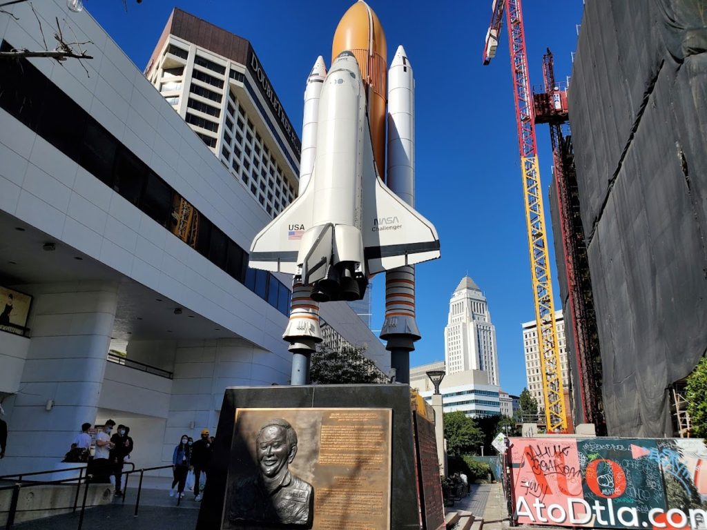 Marukai Market Space Shuttle sculpture