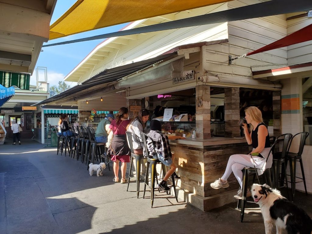 Even dogs can enjoy the Farmer's Market