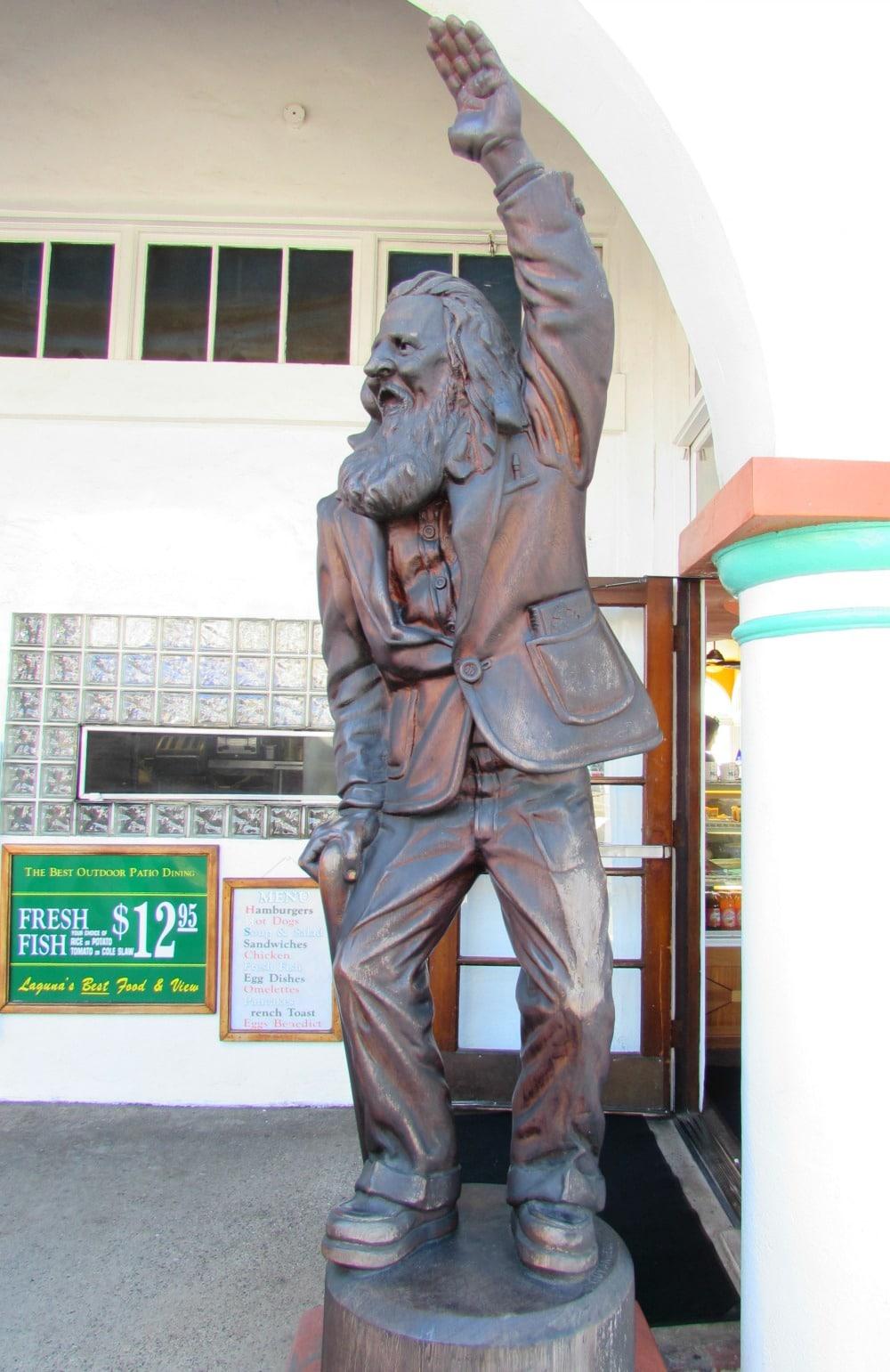 Laguna Beach Greeter Eiler Larson statue