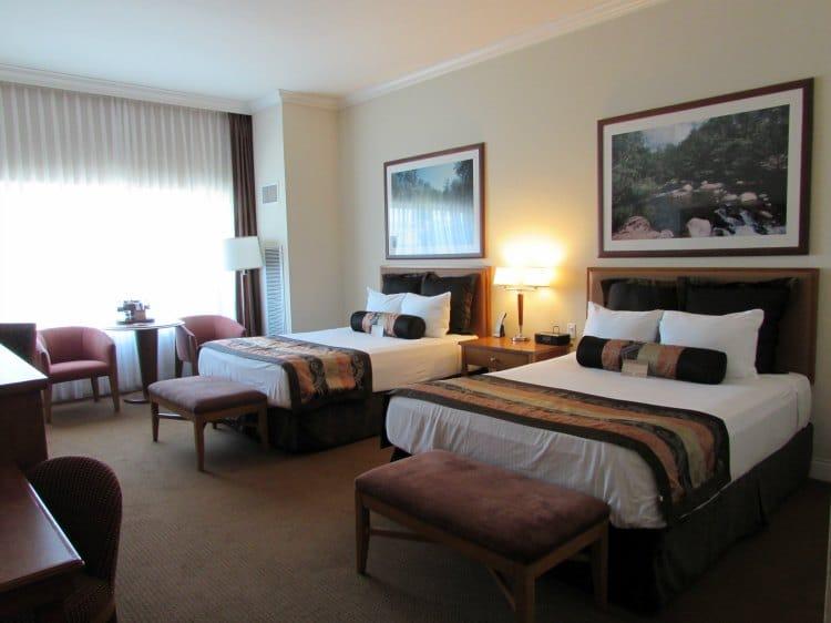 hotel rooms at pala casino