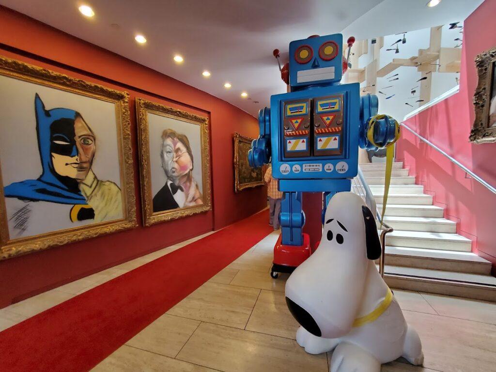 Robot with Snoopy