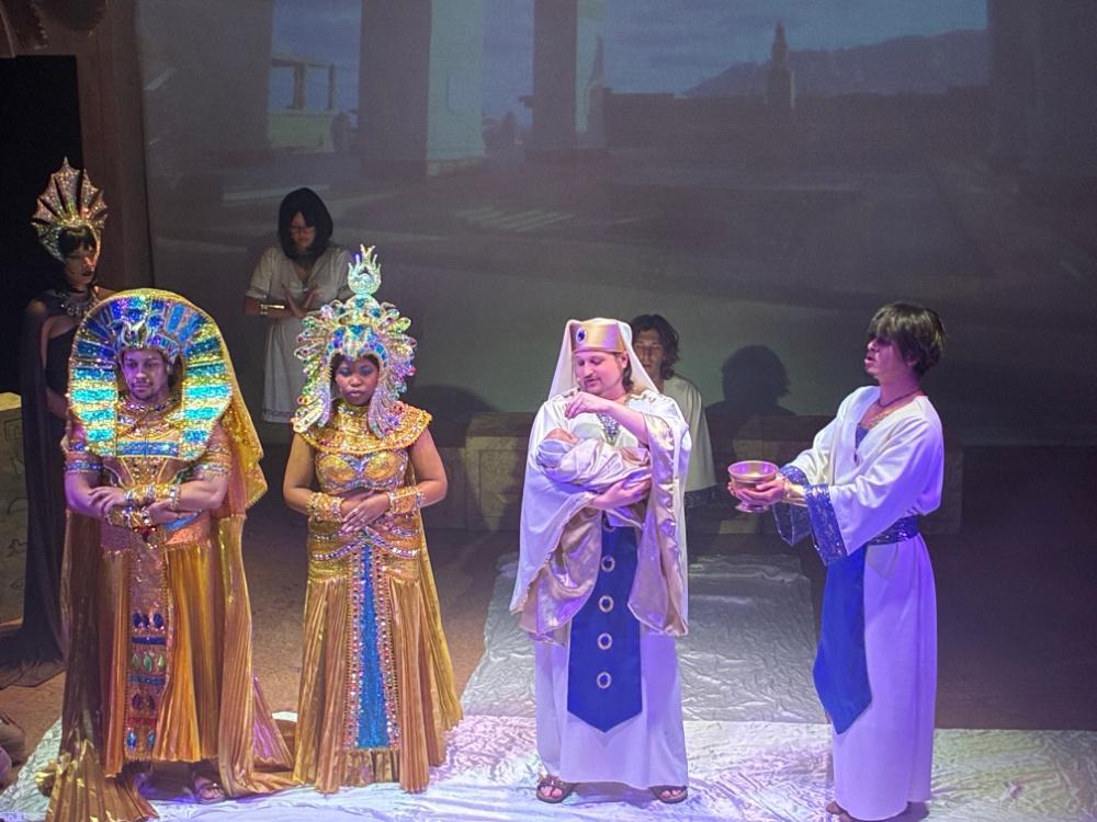 (l to r) Queen Tuya, Ramses, Nefertari, Hotep, Priest - Photo by Steve Moyer
