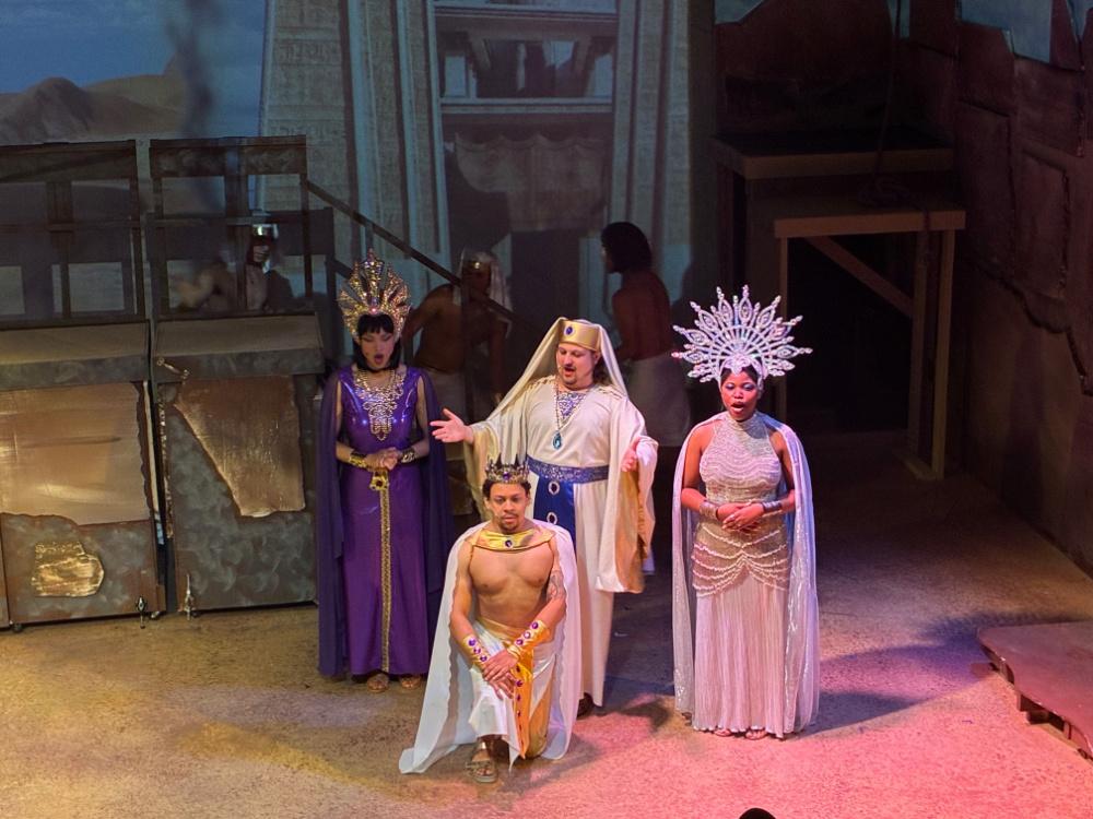  (l to r) Queen Tuya, Ramses, Hotep, Nerfertari - Photo by Steve Moyer 