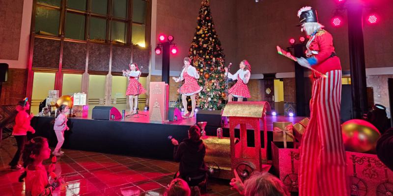 Union Station tree lighting ceremony 2025