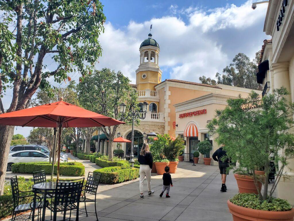 The Commons at Calabasas